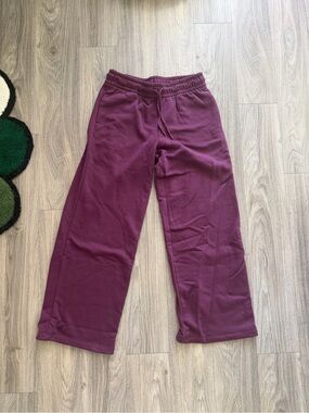 Reebok Maroon sweatpants Size M NWOT